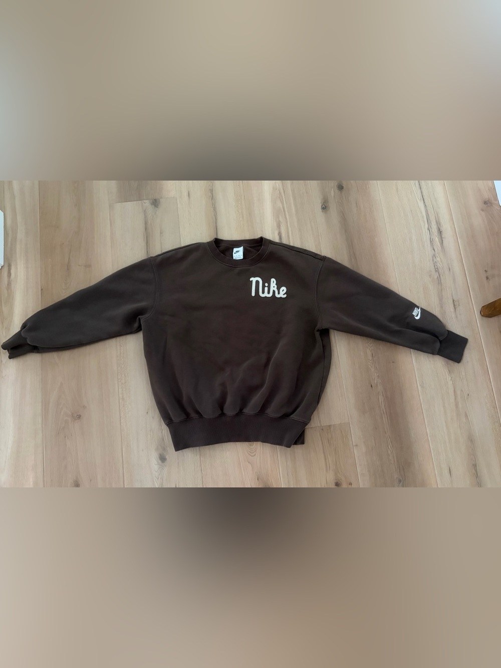 Nike Sportswear Oversized Crewneck Sweatshirt - Picture 2 of 6